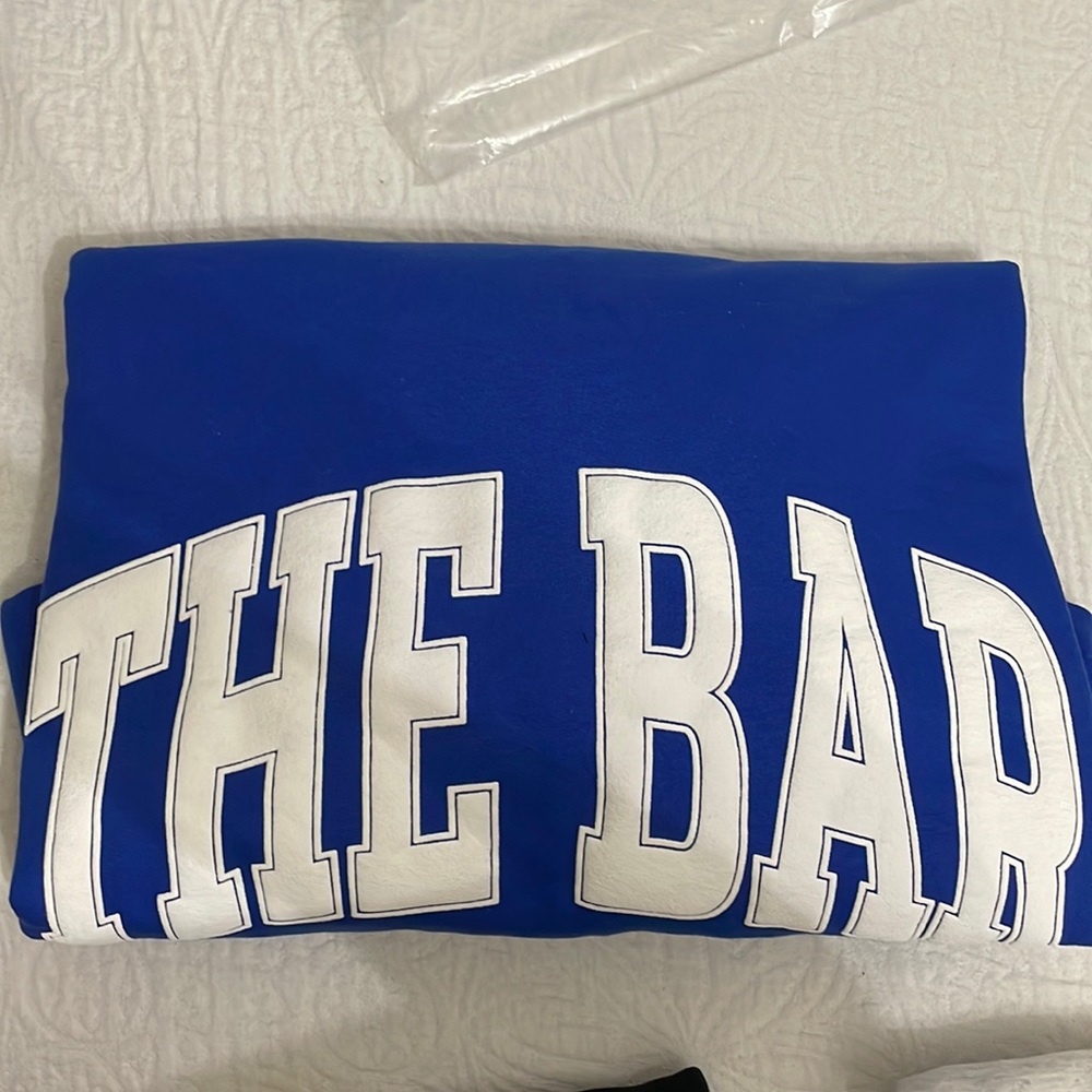 THE BAR sweatshirt ☁️